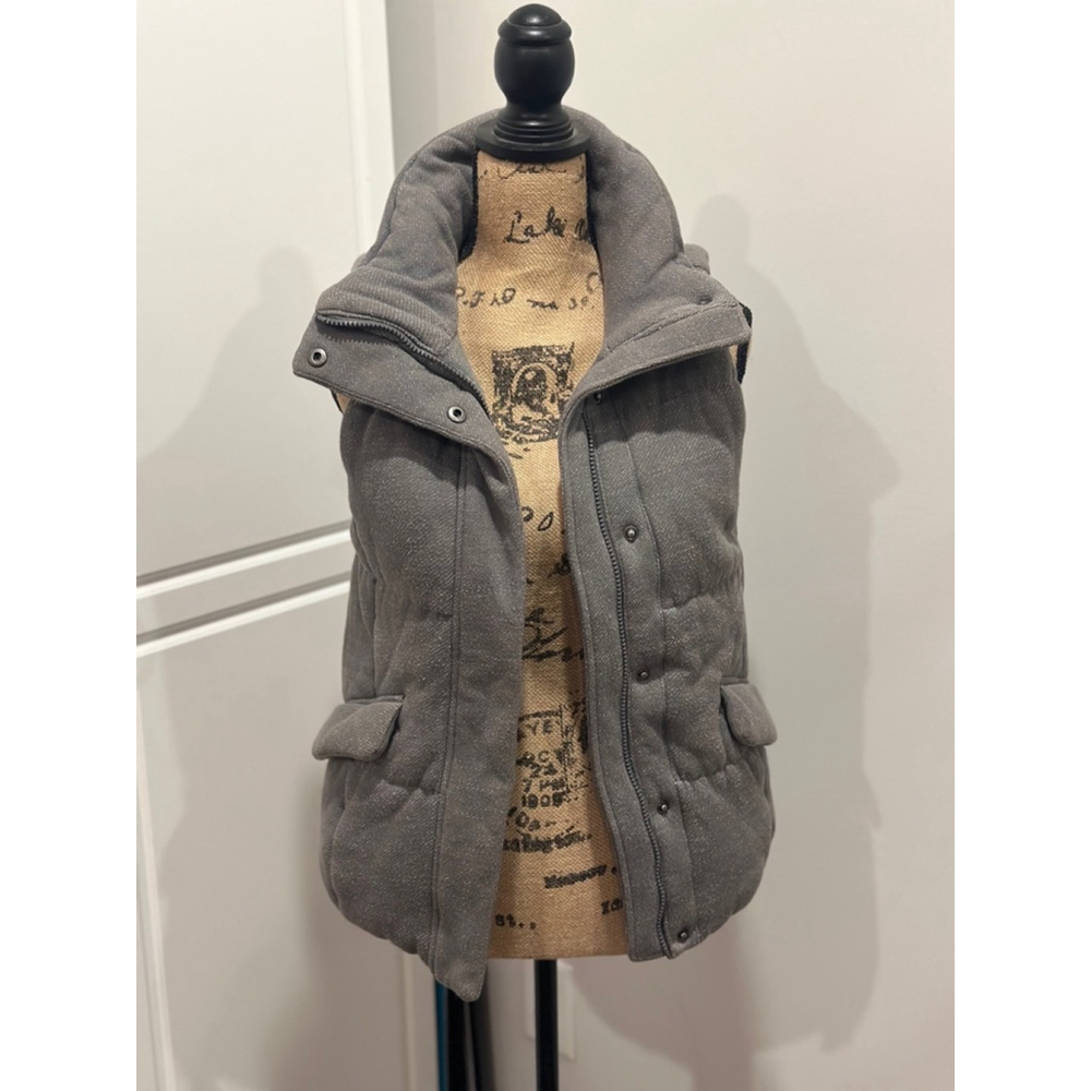 Gap Fleece Lined Gray Puffer‎ Vest Women’s Size XS - Warm Winter Outerwear